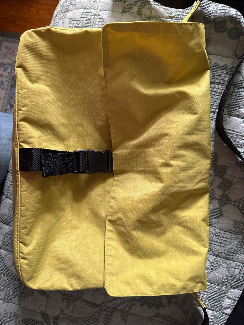 BAGGU Lemongrass Nylon Crossbody Messenger Bag